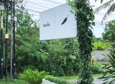 FASHION WITH HEART. SMILE CLOTHING