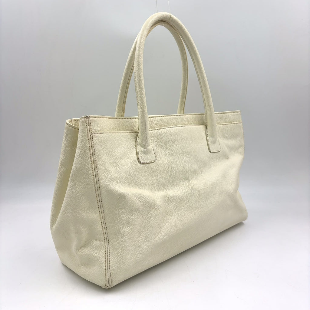 Chanel Calfskin Cerf Executive Shopper Tote White