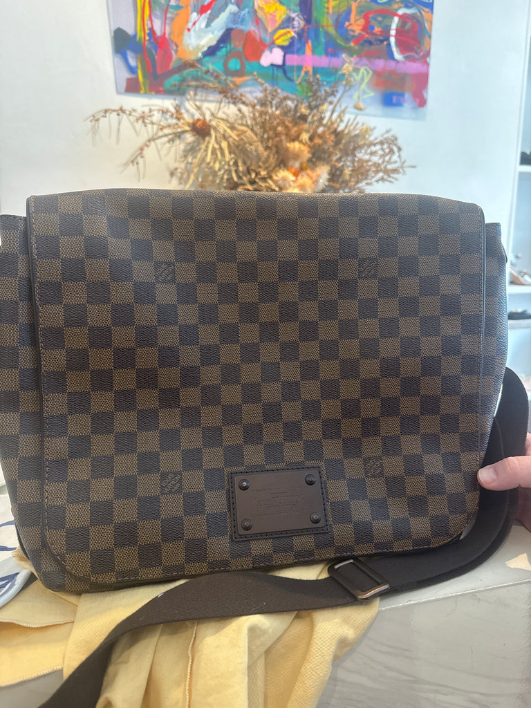 Louis Vuitton Messenger Satchel Bag