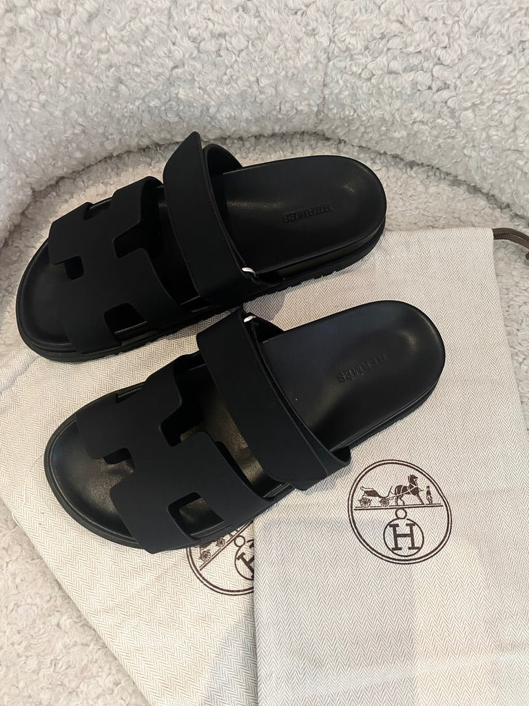 Hermes Chypre Sandal Black 40