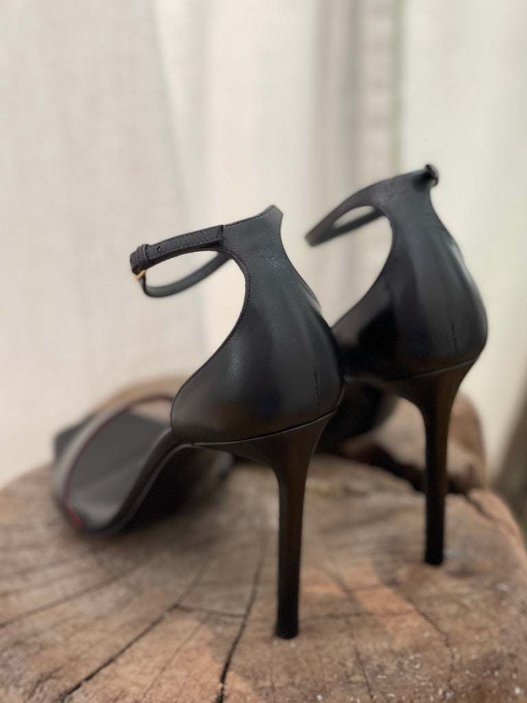 Saint Laurent Amber Sandals in Leather – EKOLUV Saint Laurent Amber Sandals in Leather – EKOLUV