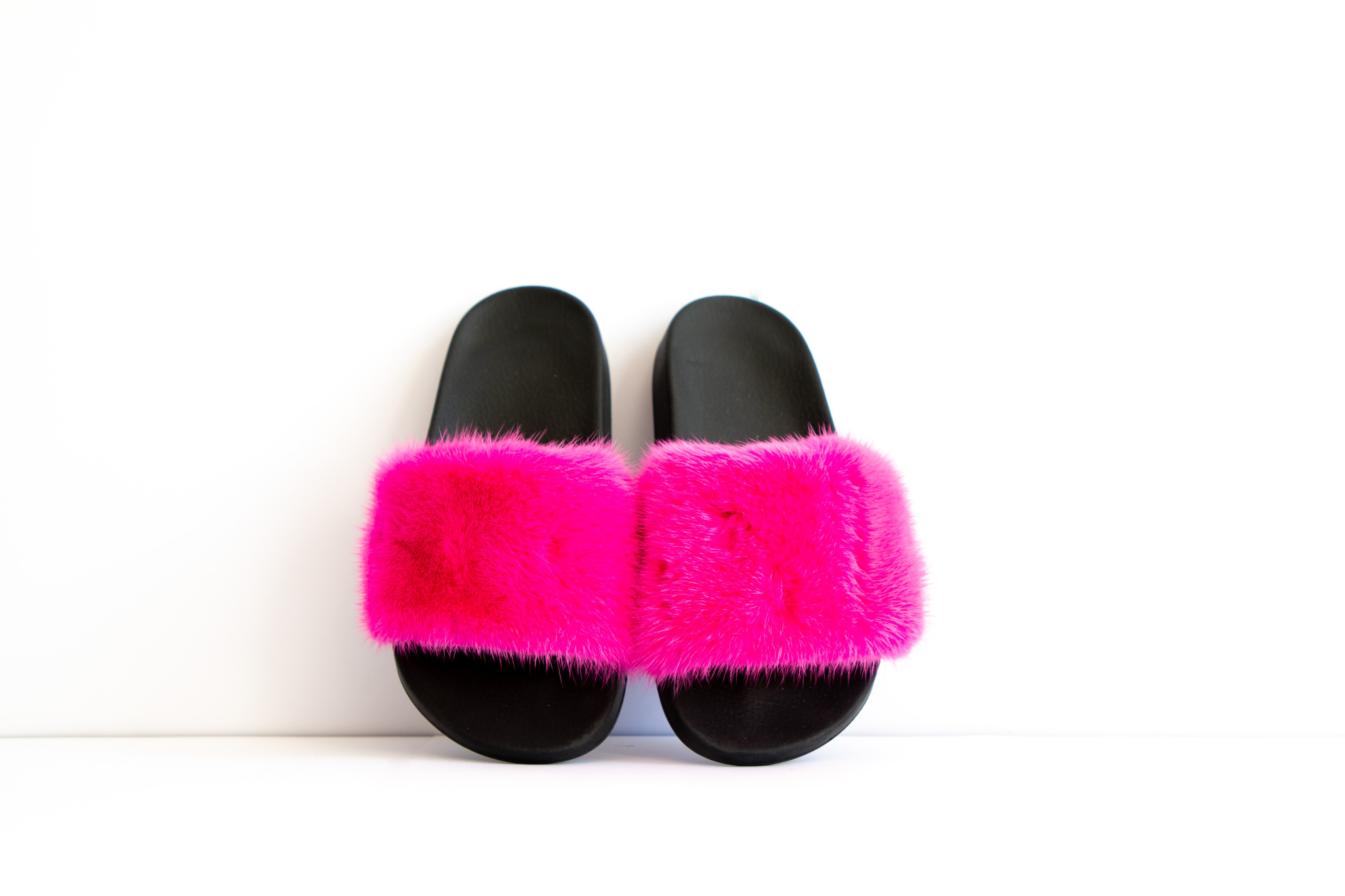 Givenchy Slides Fur Givenchy Fuchsia Pink Fur Slides – EKOLUV