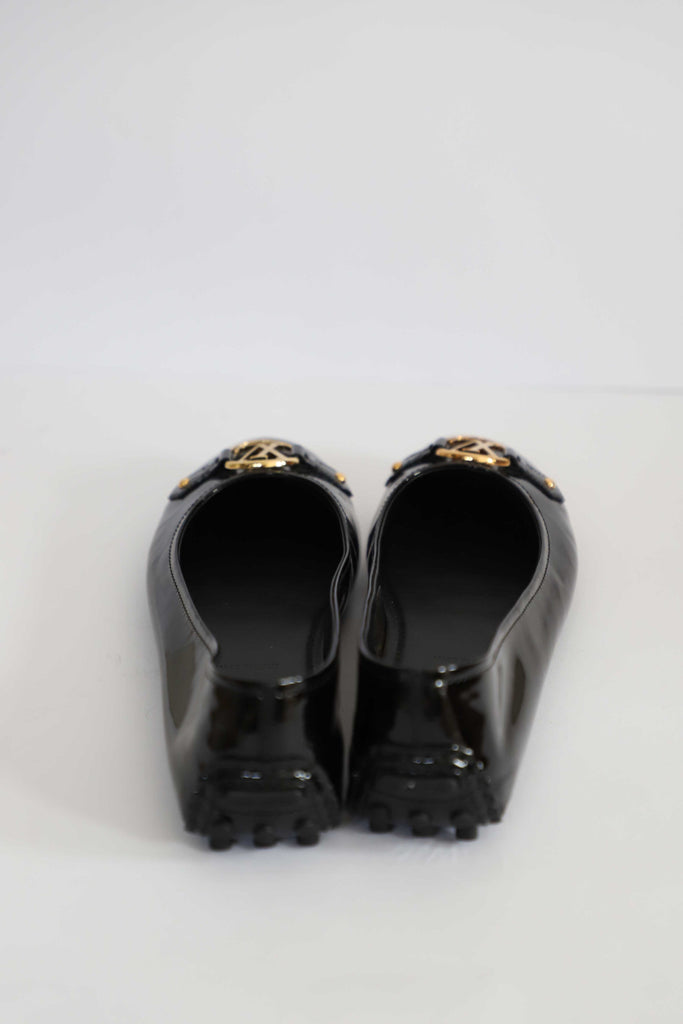 Louis Vuitton Flats Black Patent leather ref.52975 - Joli Closet
