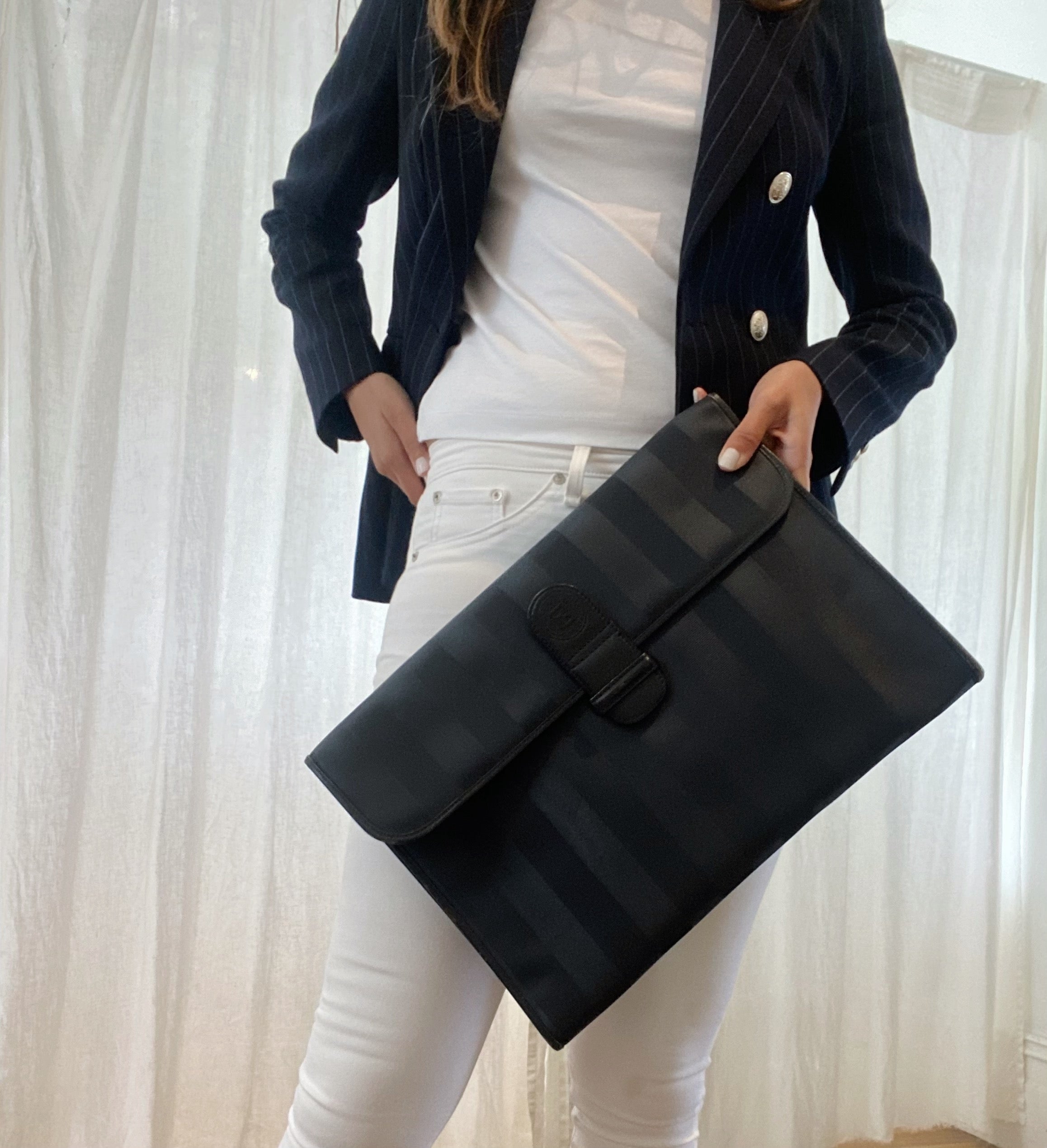 Fendi Vintage Oversized Clutch Bag – EKOLUV